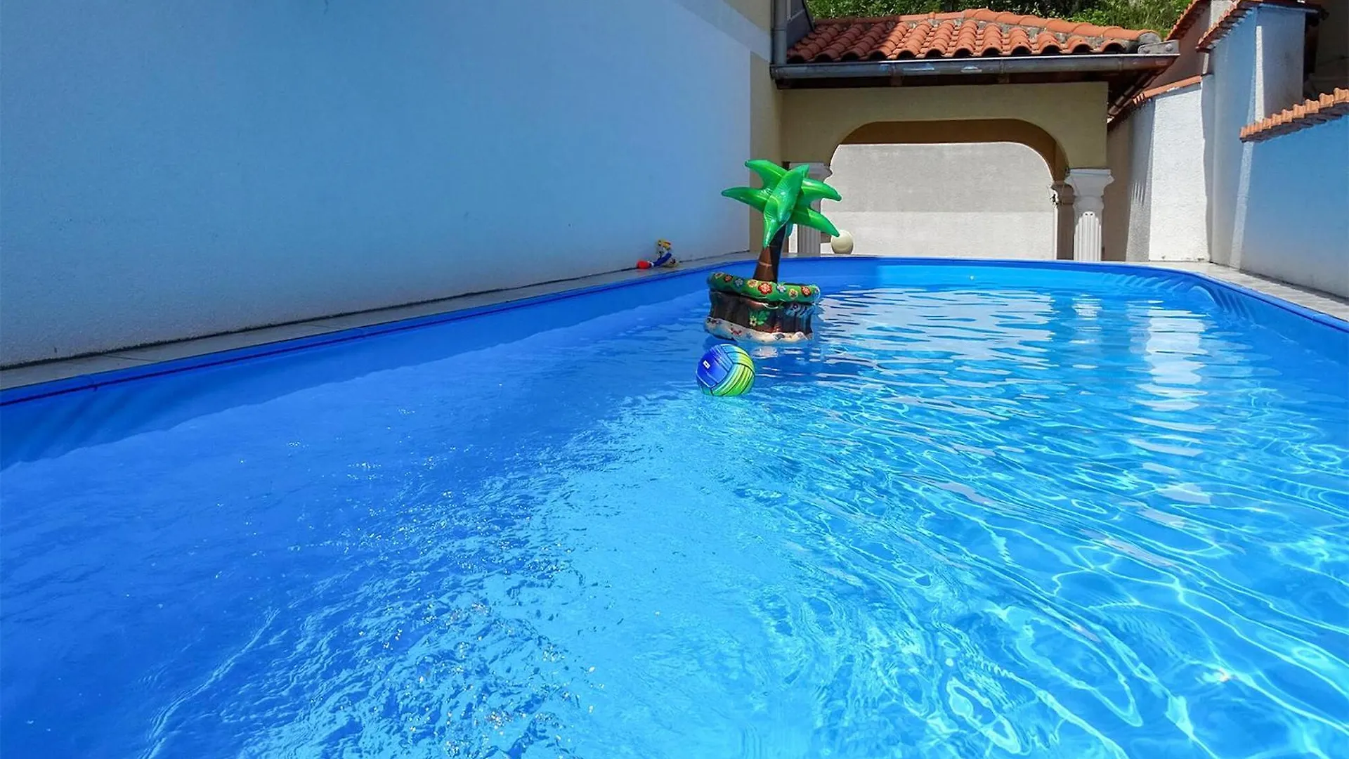 Amazing Apartment In Dramalj With Wi-Fi 0*,  Croatia
